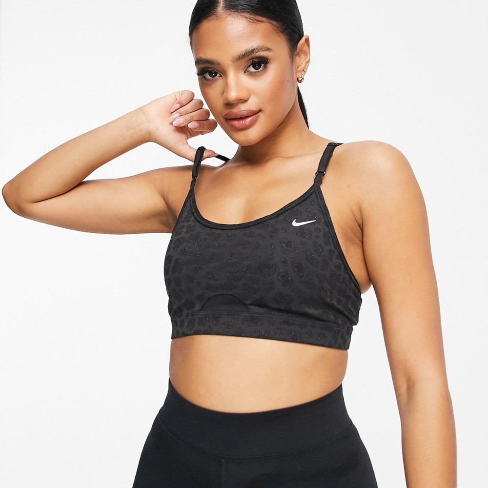 Nike Indy Women's Light-Support Glitter Sports Bra